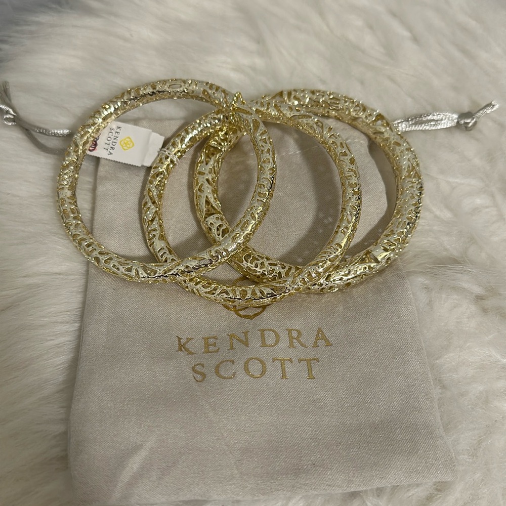 NWT Kendra Scott Lucca Bangles